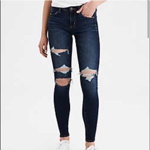 AE Distressed Jegging